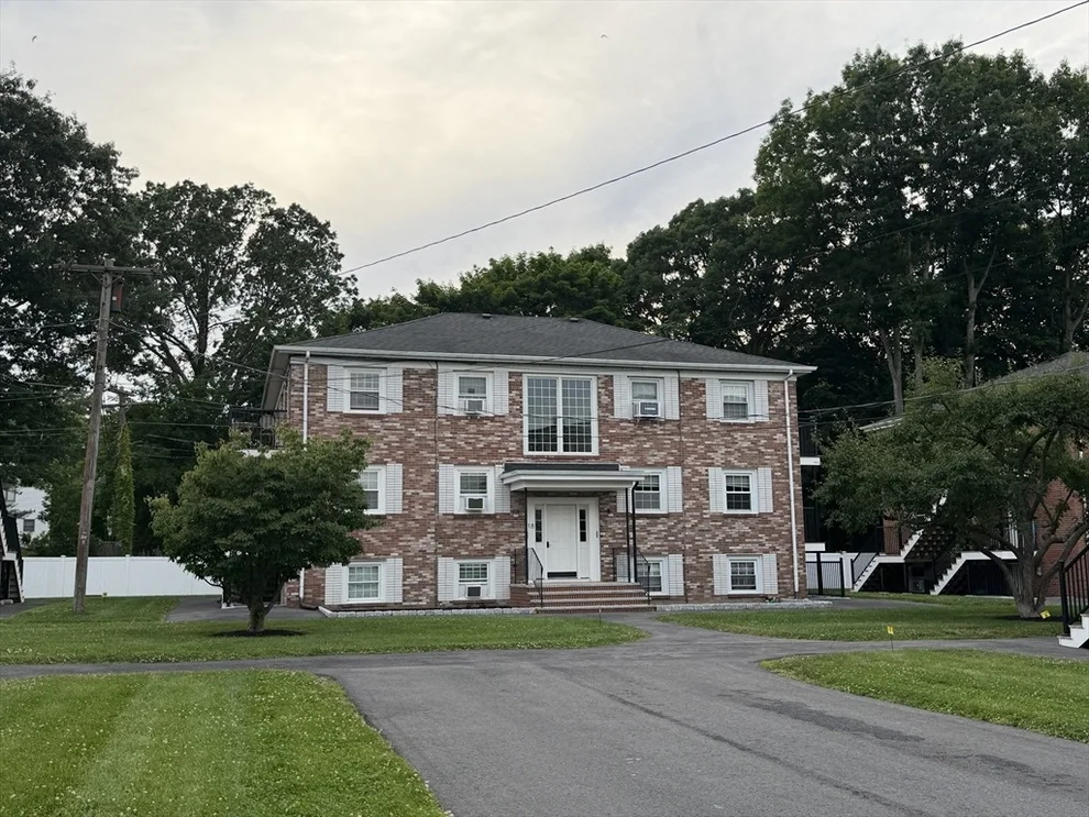 Unit for sale at 18 Austin Ct, Saugus, MA 01906