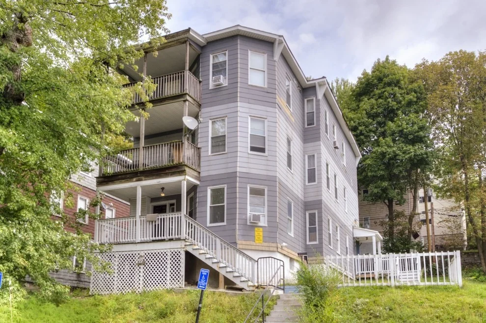 Unit for sale at 27 Rodney St, Worcester, MA 01605