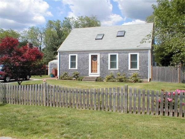 Unit for sale at 11 Marshview Dr, Marshfield, MA 02050