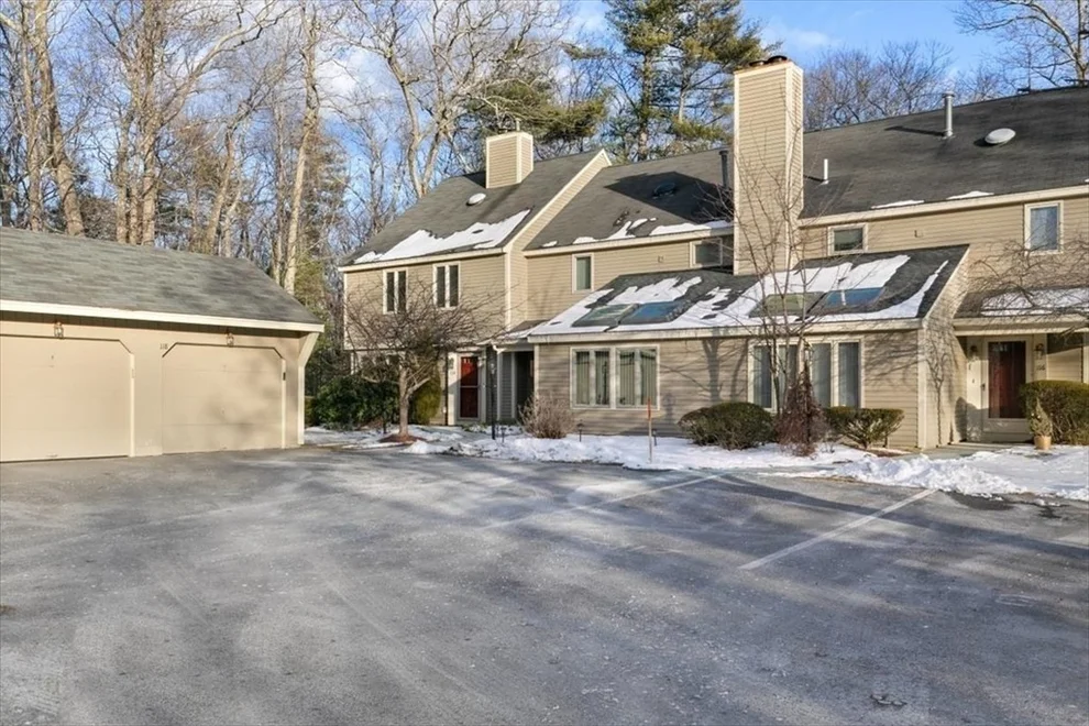 Unit for sale at 118 Brickett Hill Circle, Haverhill, MA 01830