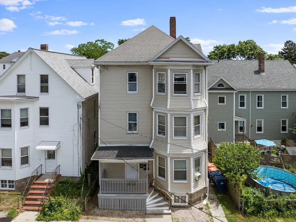 Unit for sale at 164 Richmond St, New Bedford, MA 02740