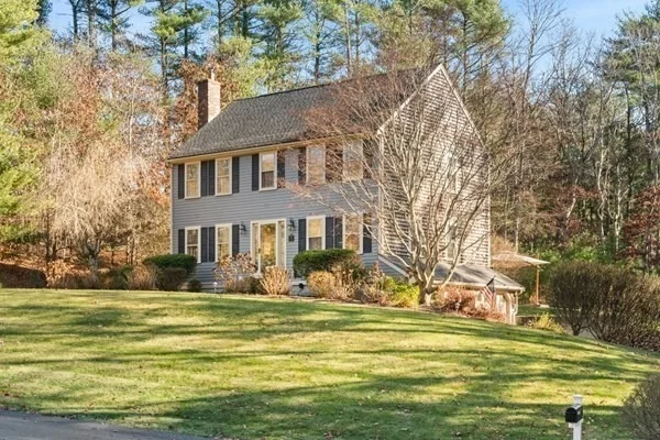 Unit for sale at 84 Old Mill Rd, Kingston, MA 02364