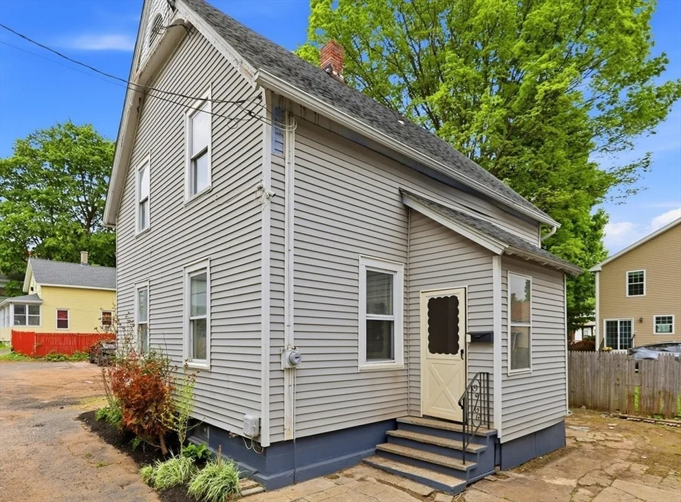 Unit for sale at 9 Owens Pl, Holyoke, MA 01040