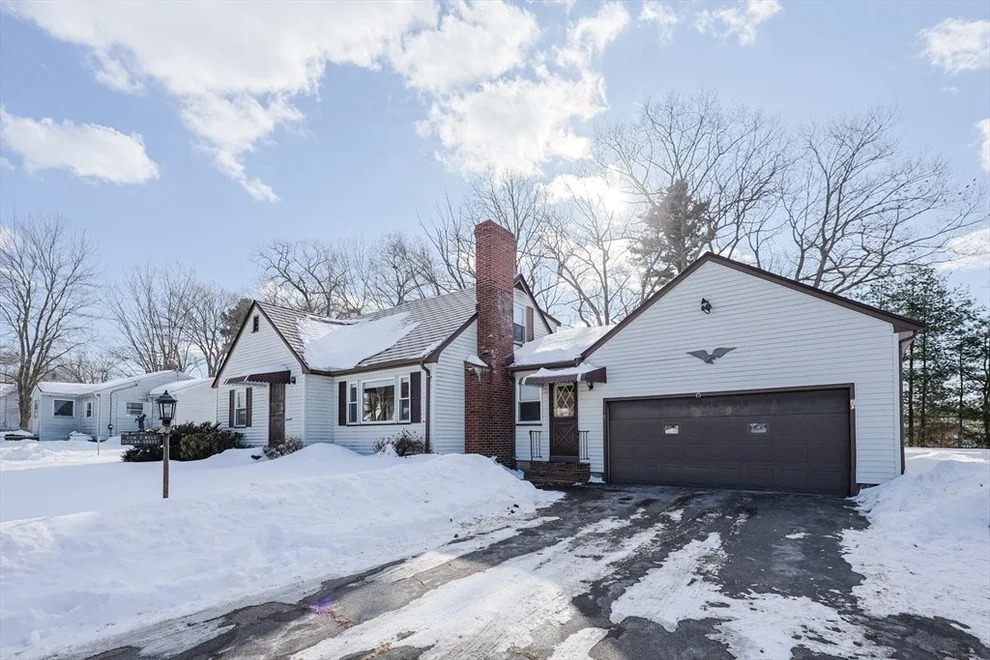 Unit for sale at 70 Oak St., Franklin, MA 02038