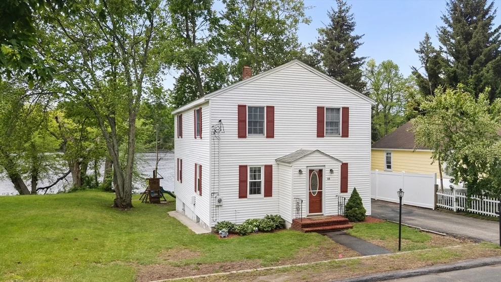 Unit for sale at 15 Dale St, Methuen, MA 01844