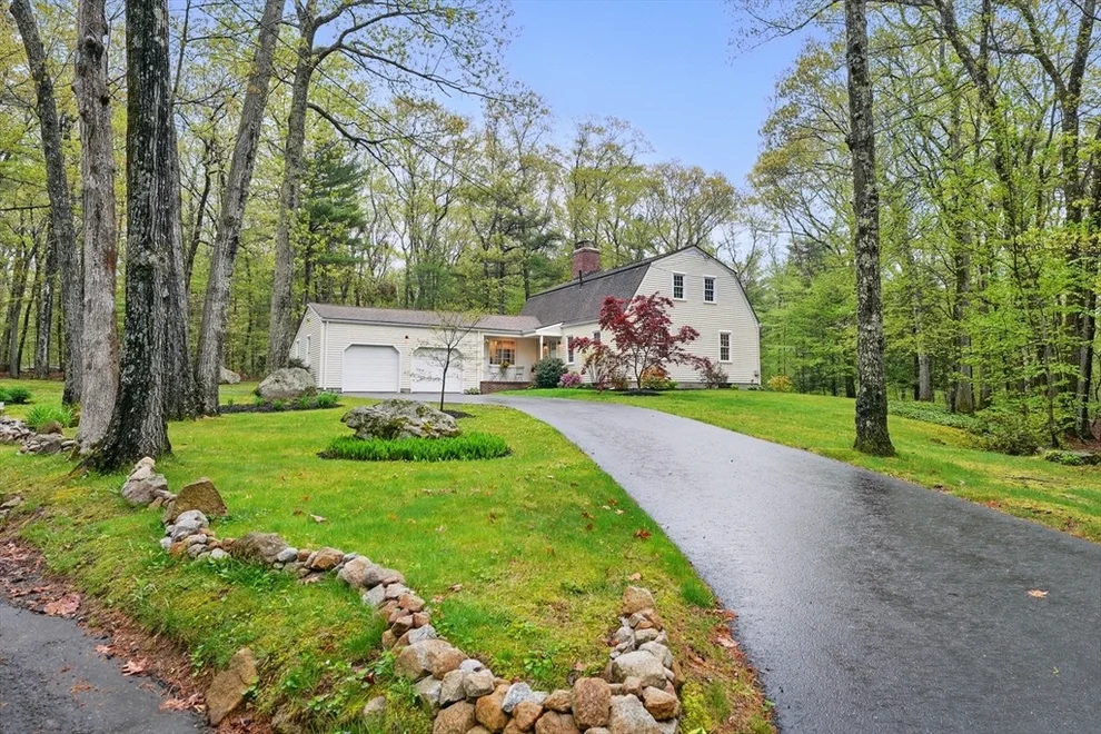 Unit for sale at 272 Bennett Rd, Hampden, MA 01036