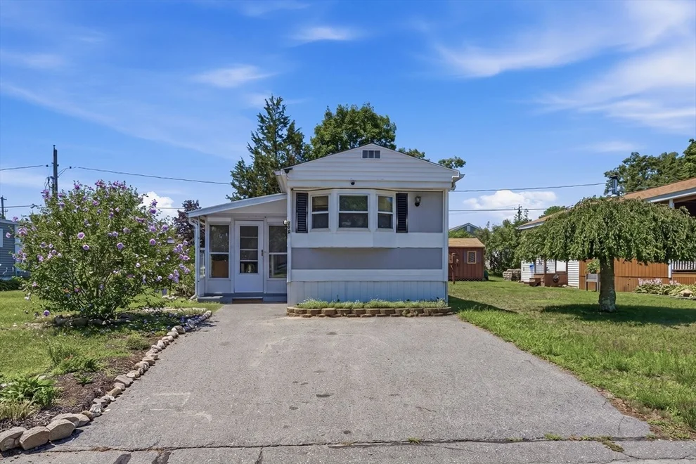 Unit for sale at 124 Mayflower Avenue, Taunton, MA 02780