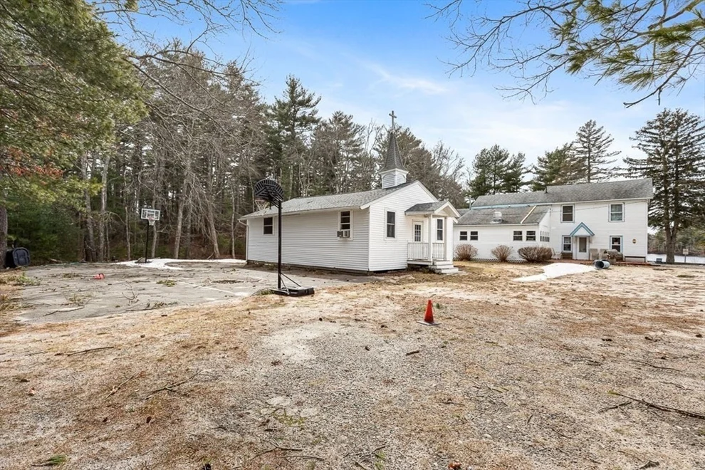 Unit for sale at 40 Wareham St, Carver, MA 02330