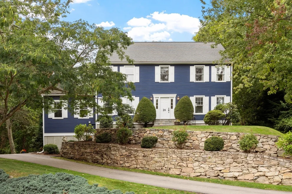 Unit for sale at 24 Darlene Dr, Southborough, MA 01772