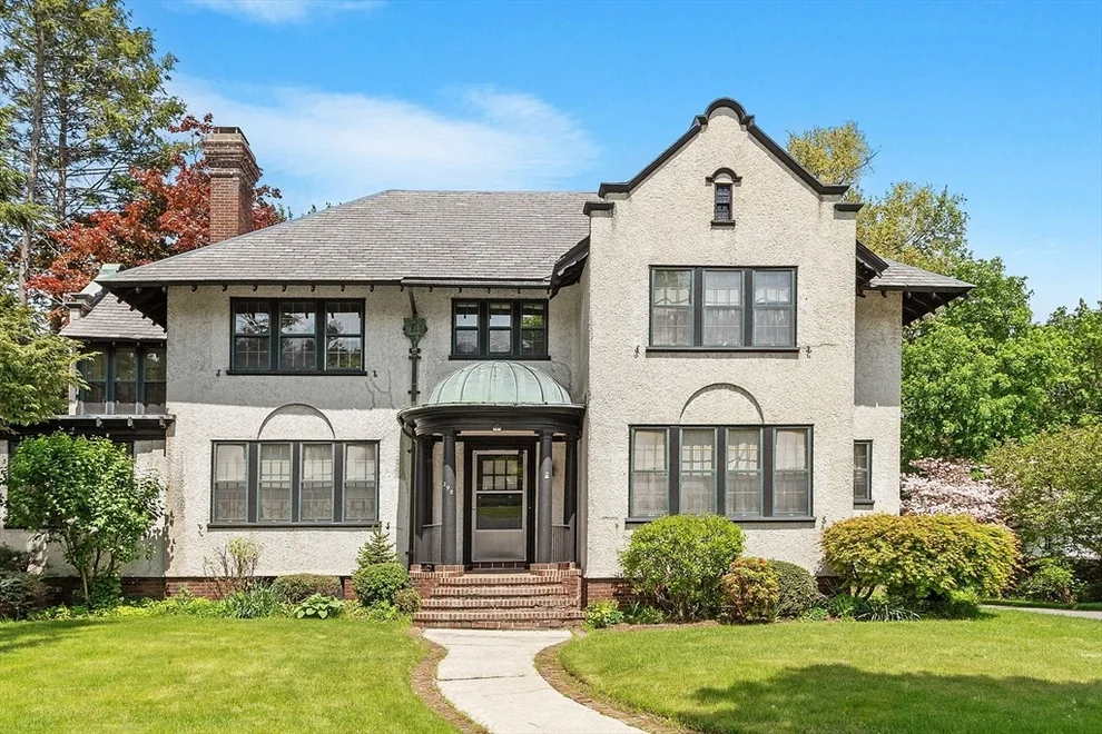 Unit for sale at 298 Highland St, Worcester, MA 01602