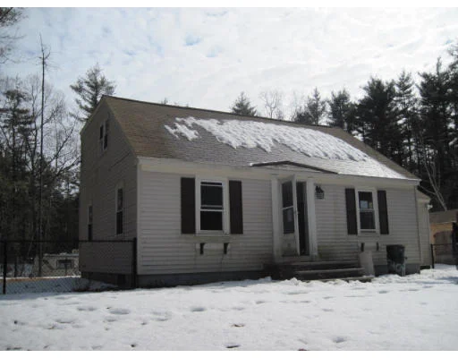 Unit for sale at 11 East St, Pepperell, MA 01463
