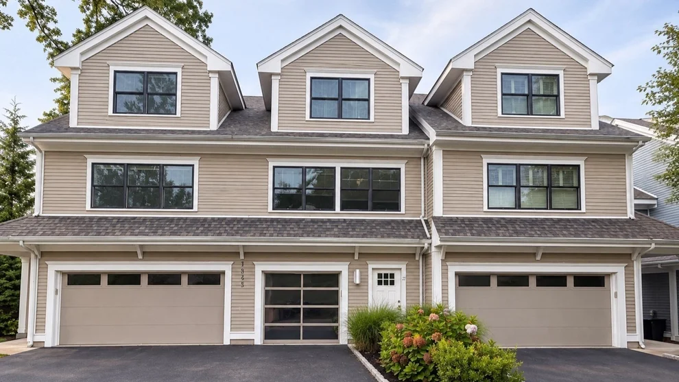 Unit for sale at 1525 Beacon St, Newton, MA 02468