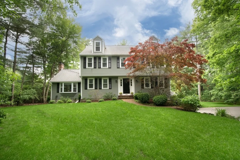 Unit for sale at 608 Chandler St, Duxbury, MA 02332