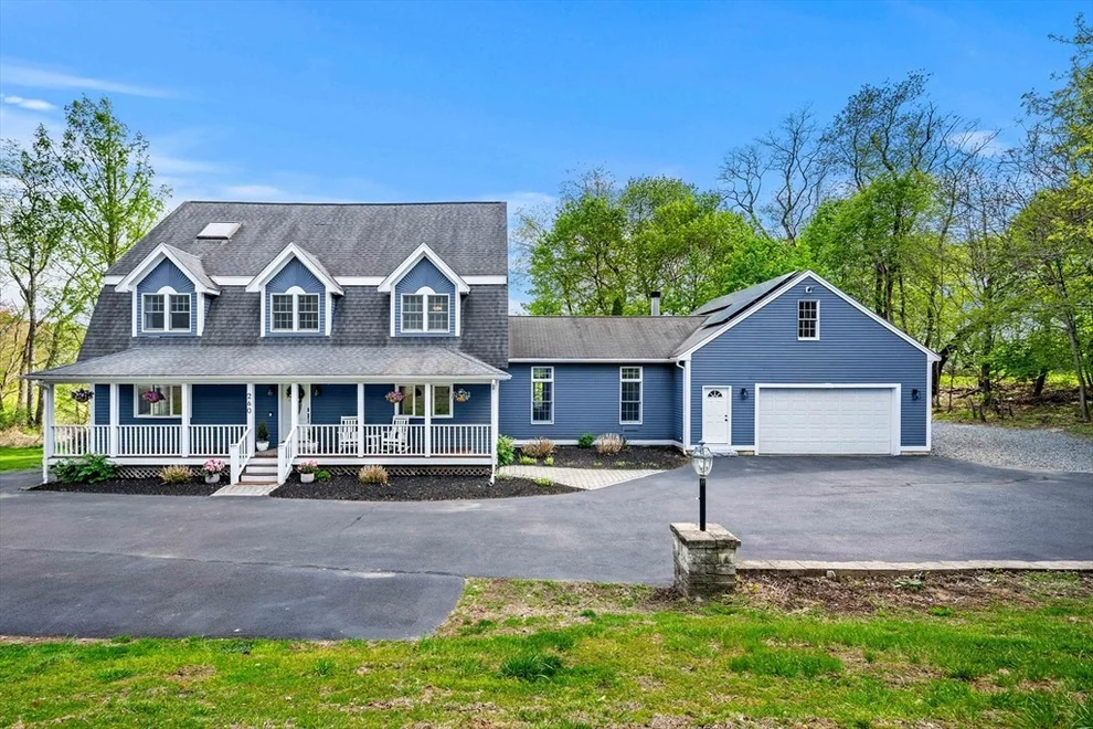 Unit for sale at 260 Willow Ave, Haverhill, MA 01835