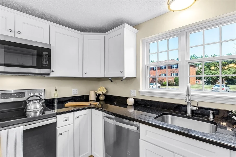 Unit for sale at 33 Maple Crest Cir, Holyoke, MA 01040