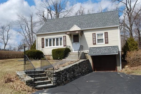 Unit for sale at 21 Inwood Rd, Rutland, MA 01543