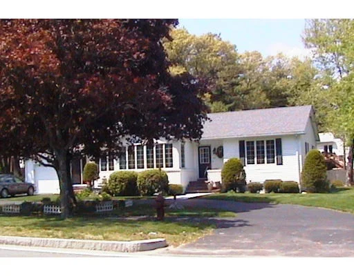 Unit for sale at 348 Lynn Fells Parkway, Saugus, MA 01906