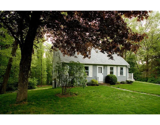Unit for sale at 7 Juniper St, Ipswich, MA 01938