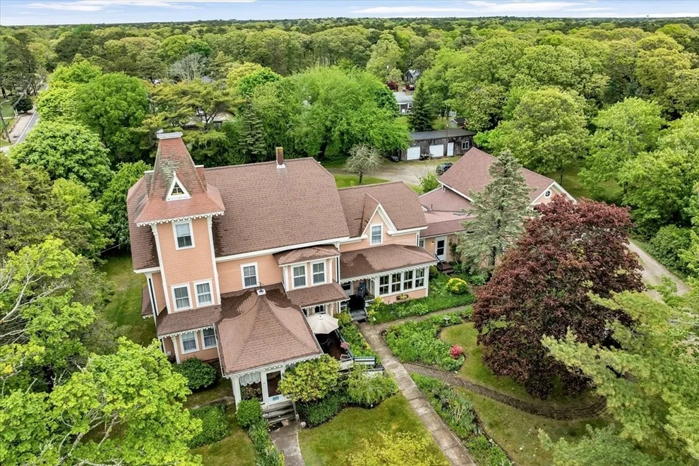 Unit for sale at 141 Division St, Harwich, MA 02671
