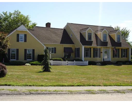 Unit for sale at 62 Betty Ann Lane, Dracut, MA 01826