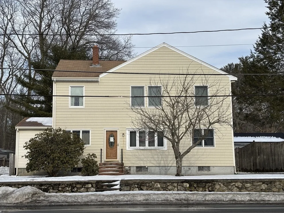 Unit for sale at 147 Haverhill St, Reading, MA 01867