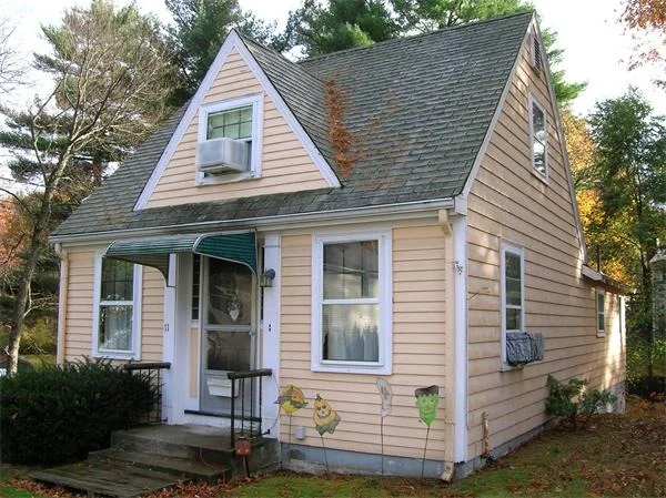 Unit for sale at 11 Sunshine Ave, Natick, MA 01760