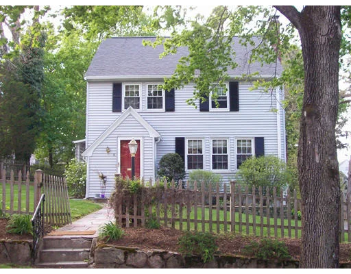 Unit for sale at 6 Alhambra Rd, Wellesley, MA 02481