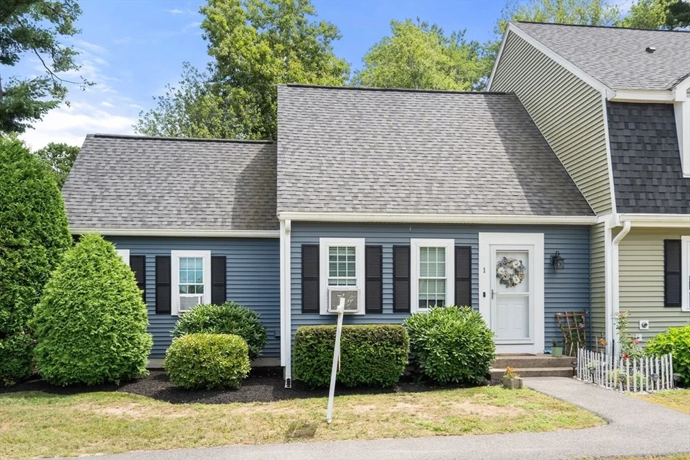 Unit for sale at 585 Turnpike St, Easton, MA 02375