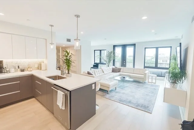 Unit for sale at 85 Willow Ct, Boston, MA 02125