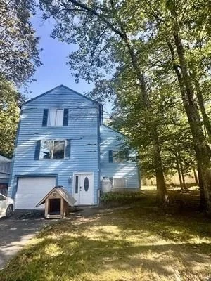 Unit for sale at 8 Eastfield Loop, Sandown, NH 03873