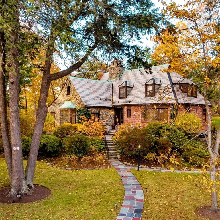 Unit for sale at 30 Prospect St, Winchester, MA 01890