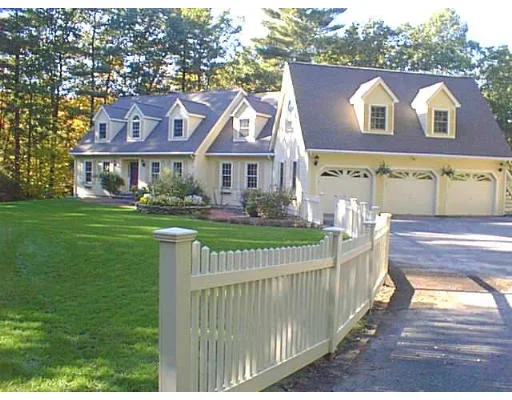 Unit for sale at 91R Spofford Street, Georgetown, MA 01833