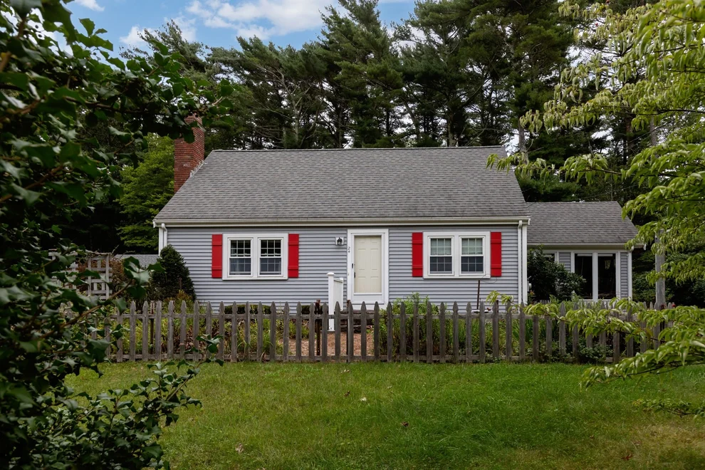 Unit for sale at 24 Fresh Pond Cir, Plymouth, MA 02360