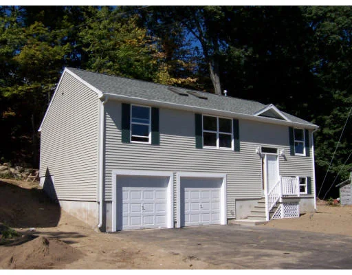 Unit for sale at 452 Lake Avenue, Worcester, MA 01604