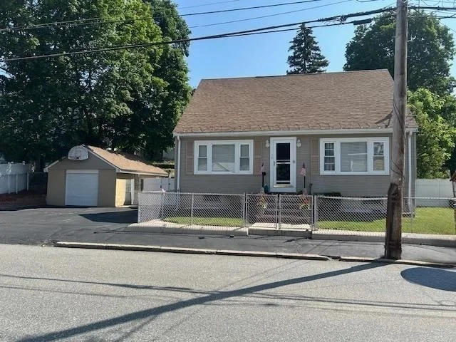 Unit for sale at 10 Garfield Ave, Woburn, MA 01801
