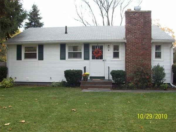 Unit for sale at 3 Churchill Rd, Woburn, MA 01801