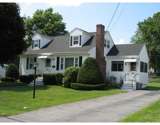 Unit for sale at 41 Carroll Pkwy, Lowell, MA 01851