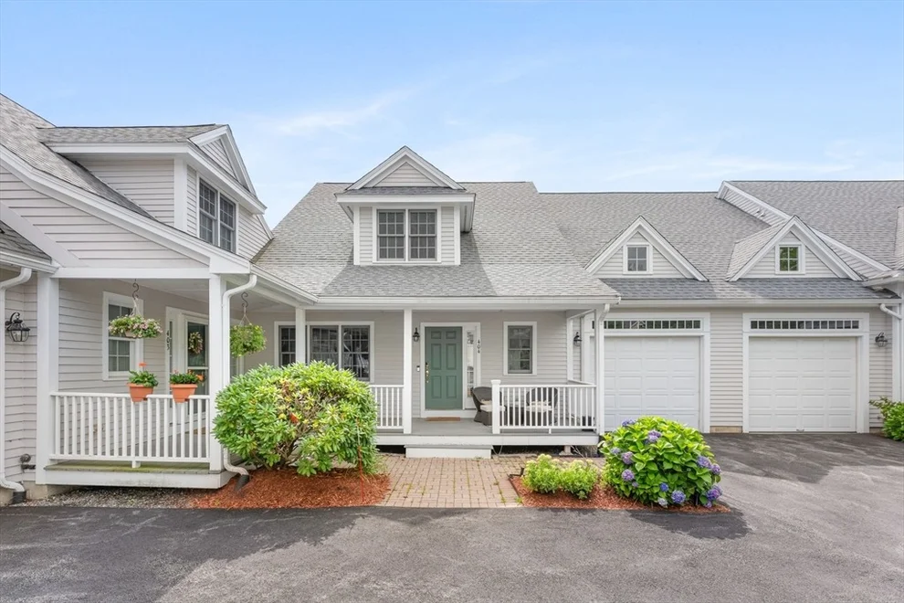 Unit for sale at 10 Charnstaff Ln, Billerica, MA 01821
