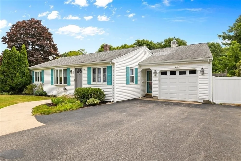 Unit for sale at 33 Homestead Ln, Falmouth, MA 02540