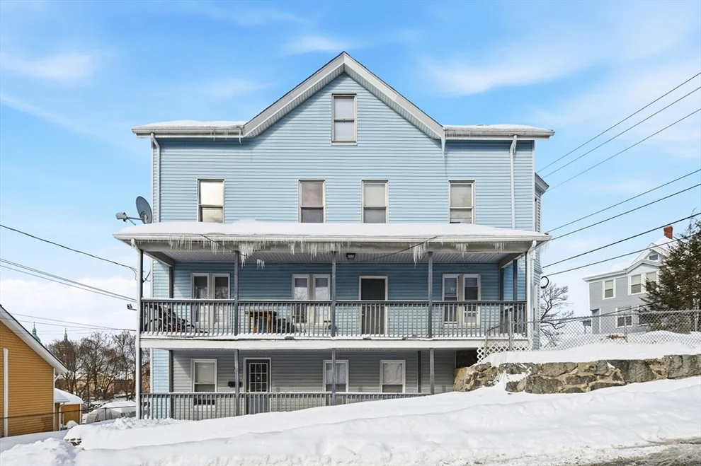 Unit for sale at 271 Elm St, Woonsocket, RI 02895