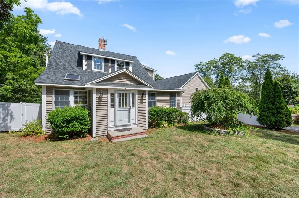 Unit for sale at 10 Scroxton Dr, Billerica, MA 01821