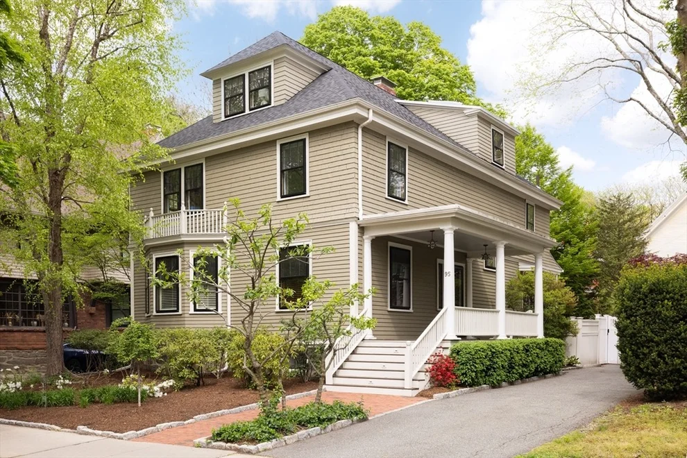 Unit for sale at 95 Babcock St, Brookline, MA 02446