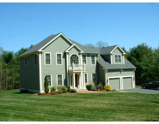 Unit for sale at 136 Howard St, Northborough, MA 01532
