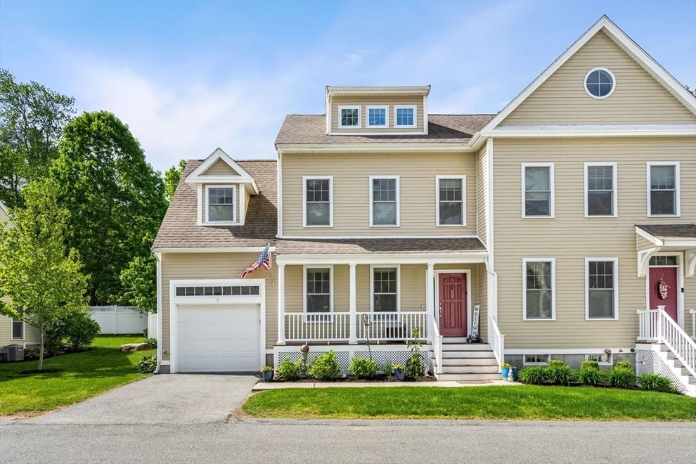 Unit for sale at 5 Middlewood Drive, Wenham, MA 01984