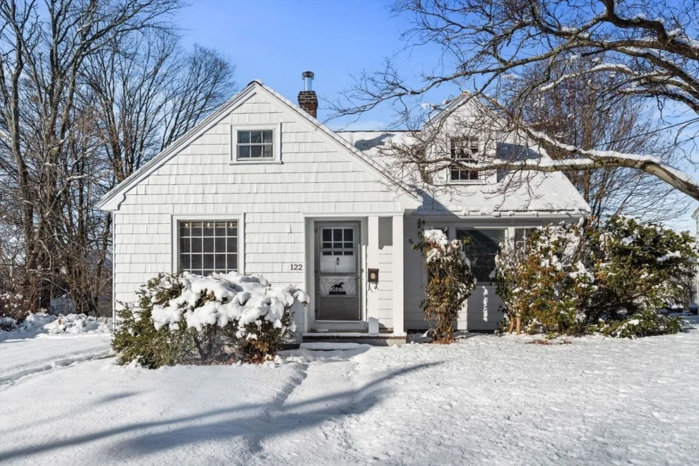 Unit for sale at 122 Beech St, Lowell, MA 01850