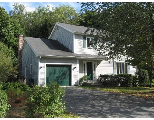 Unit for sale at 62 Cummings Rd, Newton, MA 02459