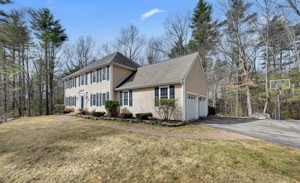 Unit for sale at 24 Evergreen Ln, Sturbridge, MA 01518