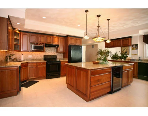 Unit for sale at 3 Woodhill Lane, Boxford, MA 01921
