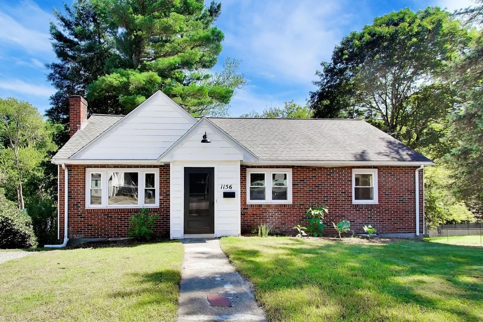 Unit for sale at 1156 Washington St, Walpole, MA 02081