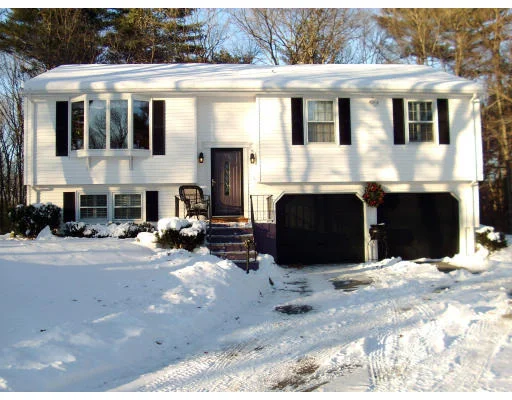 Unit for sale at 345 Raleigh Tavern Lane, North Andover, MA 01845